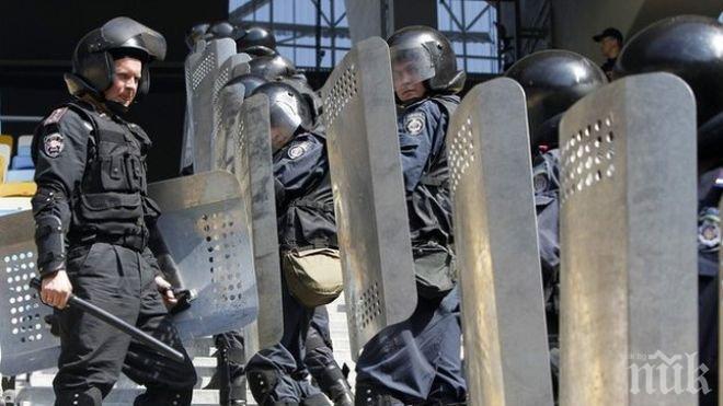 Атакуваха полицаи с петролни бомби 