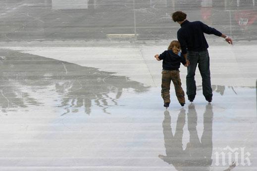 Безплатна ледена пързалка ще радва варненци 