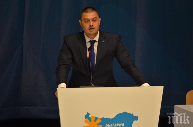 Бареков: Слави Бинев трябва да си подаде оставка като шеф на комисията по култура и медии