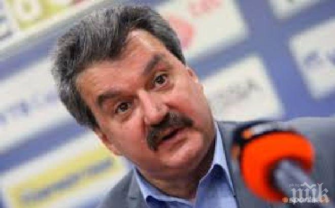 Само в ПИК! Батков плати по една заплата в Левски