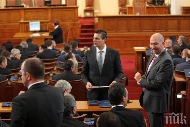 Светлин Танчев към Радан Кънев: Къде са реформите?