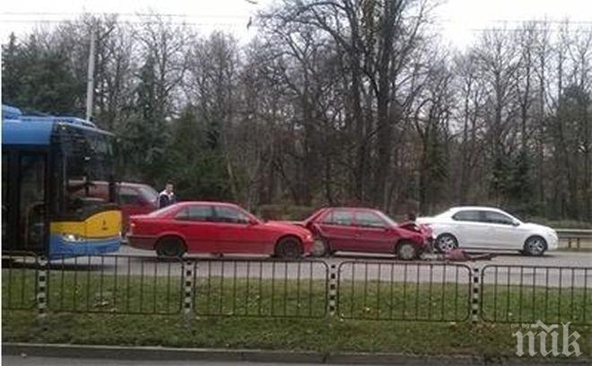 Пиян зад волана предизвика верижна катастрофа в Сливен 