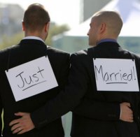 Камерън благослови църковните гей бракове