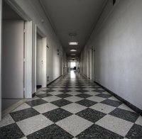 Глобяват болницата по кардиология заради починал пациент