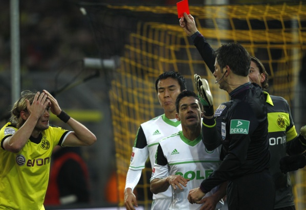 Съдията Щарк се извини на Борусия Дортмунд