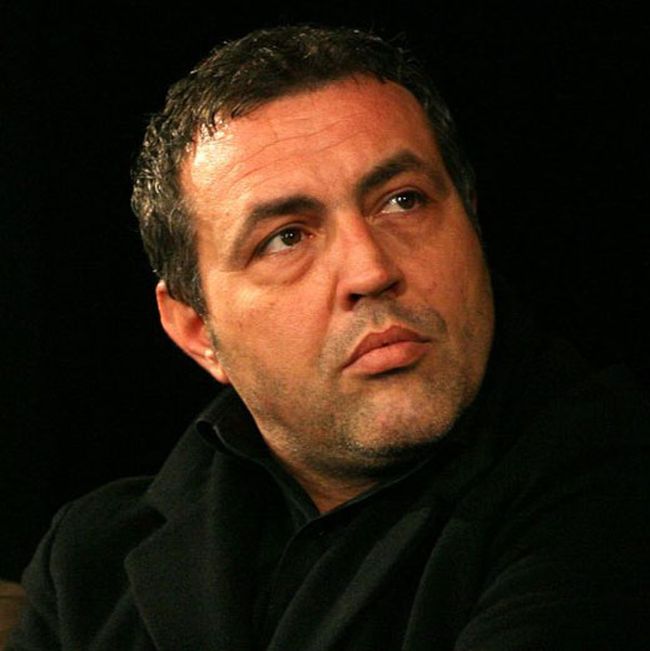 Актьорът Христо Мутафчиев: Станишев, стига се мери с Бойко