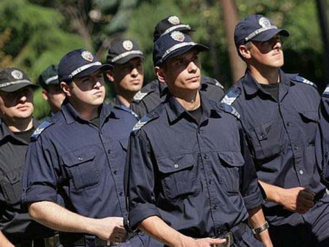 Бабаит повали ченге в училище