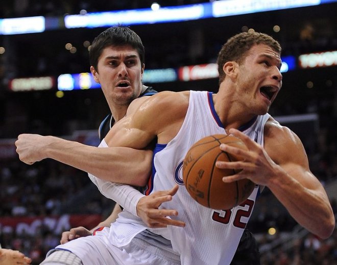 Клипърс с пета поредна победа в НБА