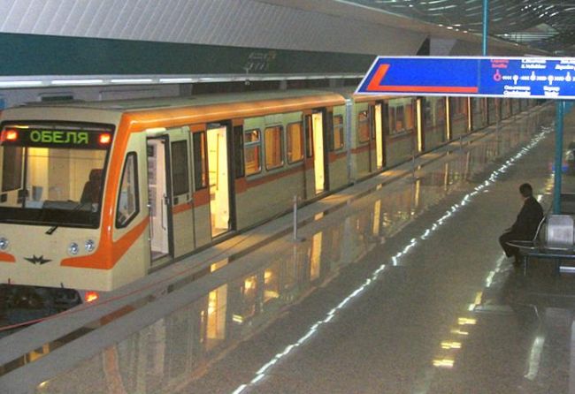 Метрото ще обслужва денонощно студентите