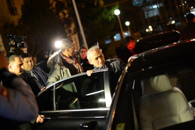 Гардове на Карерас събориха фоторепортер на летище София