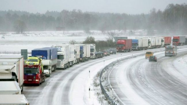 Български туристи бедстват на магистрала в Сърбия