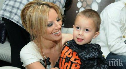 емилия била бременна