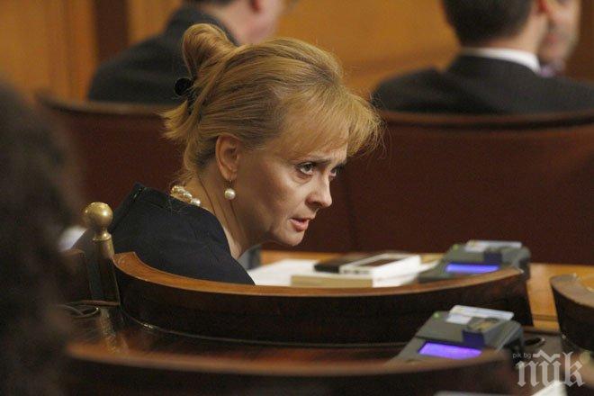 Антон Дончев съветва новия шеф на културната комисия