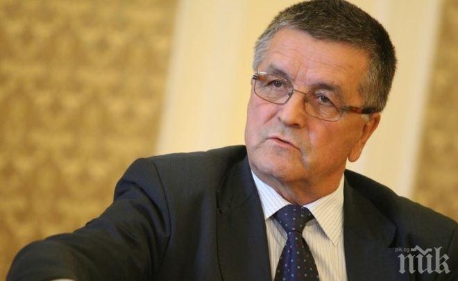 Алиосман Имамов: Вземането на дълг става навик и това е притеснително
