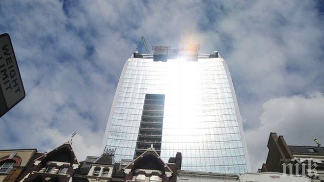 Трима загинаха при пожар в небостъргач в Далас