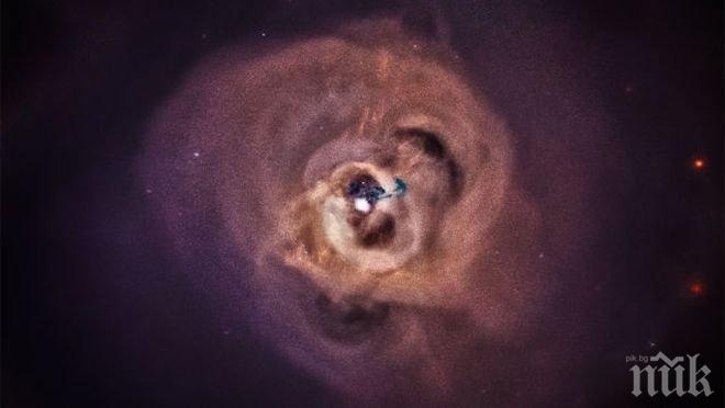 Астрономи са засекли сигнал от тъмна материя