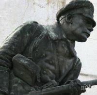 Възстановяват войнишки паметници в Брезнишко