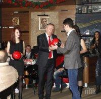 Само в ПИК! Коледно парти на ЦСКА събра 200 души (снимки)