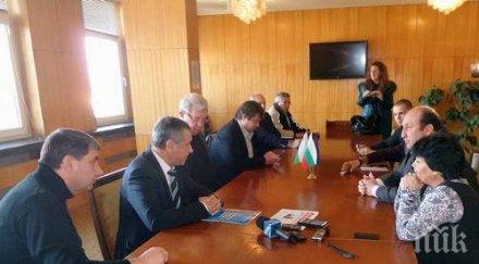 внесе искане община средец установяване незаконните цигански къщи дебелт снимки