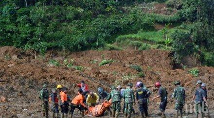 броят жертвите свлачището индонезия достигна души