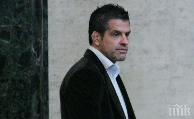 Лукс и коледен уют цари в дома на Брендо. Вижте ексклузивни кадри!