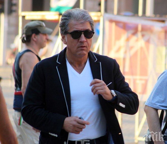 Злополучният банкер Цветан Василев се готви да възкръсне чрез лимонката си Томалевски-Томалети! Странната персона се гаври на гърба на вложителите!