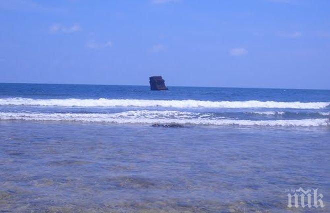 Кораб се преобърна в езеро в Конго, 26 души загинаха