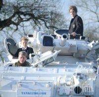 Баща кара синовете си на училище с танк