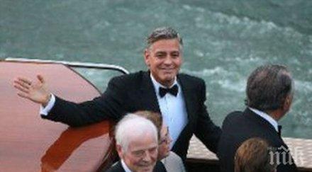 клуни спи часа притеснения филма