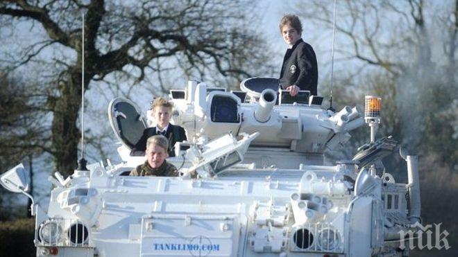 Баща кара синовете си на училище с танк