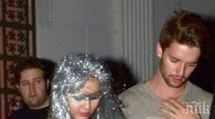 слух майли сайръс омъжи патрик шварценегер