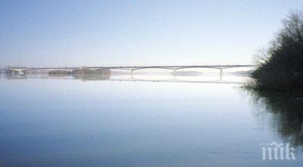 премиерите сърбия китай откриха нов мост река дунав стойност милиони евро