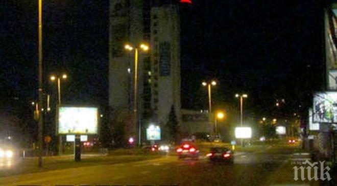 Кола блъсна пешеходец до хотел в Бургас