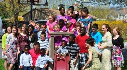 невероятно семейство деца осиновило две българчета вижте уникалната история