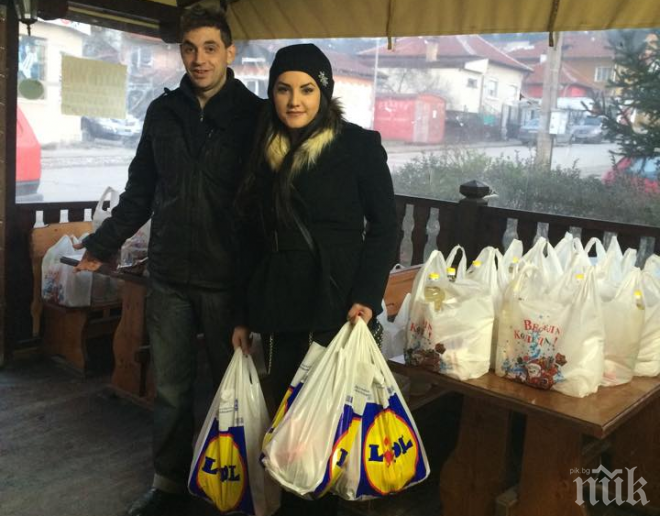 Голямо сърце! Певица помогна на пенсионерите да посрещнат празниците