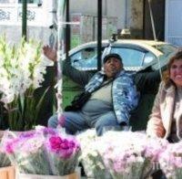 Погват уличните търговци в София