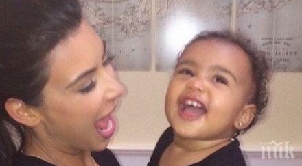 тотална звездомания ким кардашиян даде $55 000 кукленска къща щерка