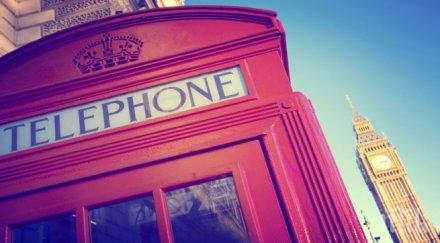 телефонните кабини лондон стават мини кафенета