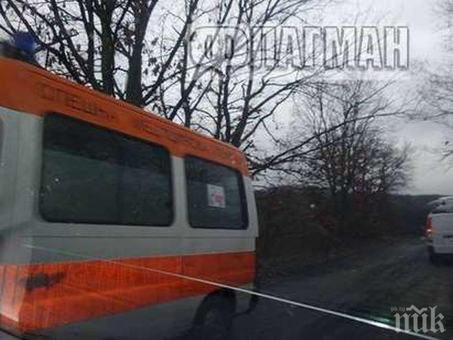 Полицаи охраняващи границата: Ужасът ни е всекидневен, допотопните камиони залитат в калта! Вижте в каква мизерия живеят органите на реда (снимки)