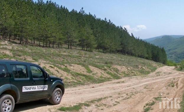 Сървайвър на браздата! Полицаите по границата карали по 20-часови дежурства