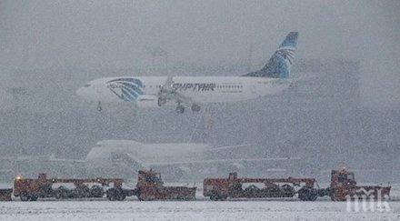 снегът смути летище софия закъснели полети