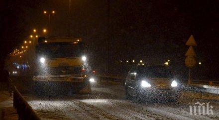 130 снегорина почистват пътищата софия