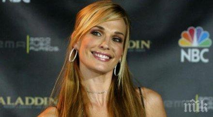 актрисата моли симс изморява коледа