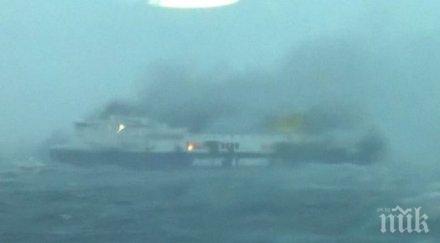 гръцки военни хеликоптери спасили пътниците борда норман атлантик