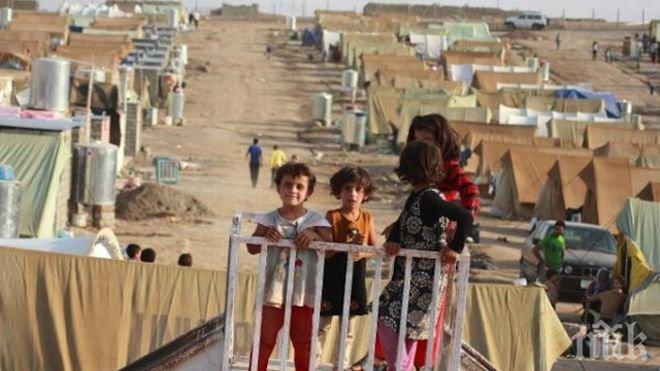 Над 300 цивилни са починали от липса на храна и лекарства в обсадените от режима зони в Сирия