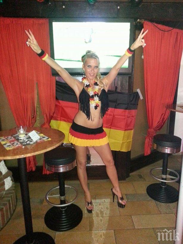 Скандал! Уволниха учителка заради порно снимки