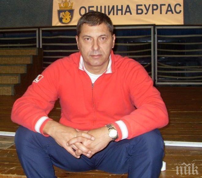 Пламен Христов е фаворит за треньорския пост на гръцкия АЕК

