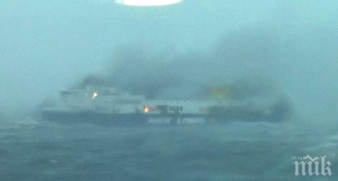 Гръцки военни хеликоптери са спасили още 12 от пътниците на борда на „Норман Атлантик”