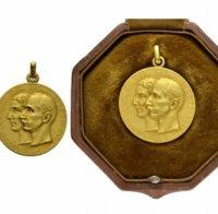 Продадоха златния сватбен медал на цар Борис III за 6500 евро