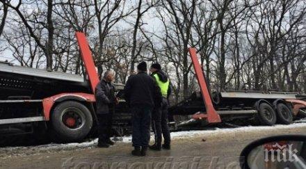 пътя автовоз преобърна сунгурларе снимки